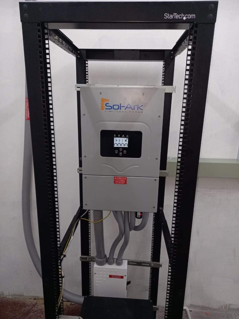 9.96kWp Hybrid Solar System