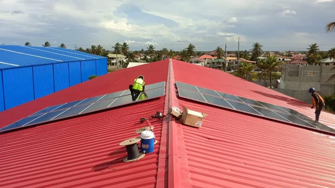 9.96kWp Hybrid Solar System