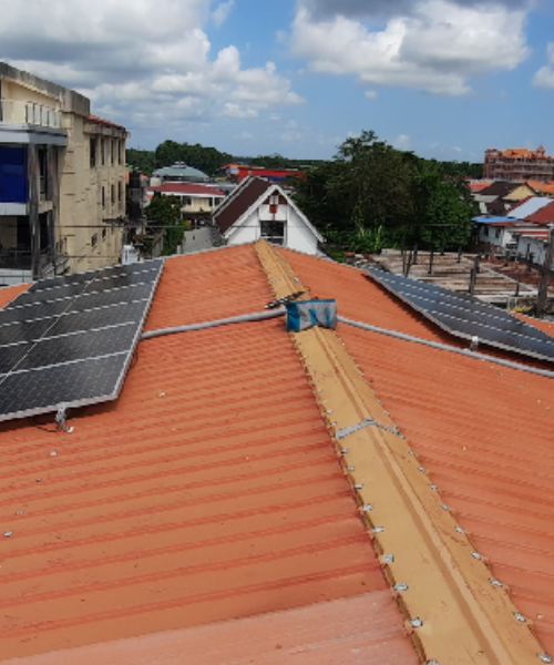 7.6kWp Hybrid Solar System
